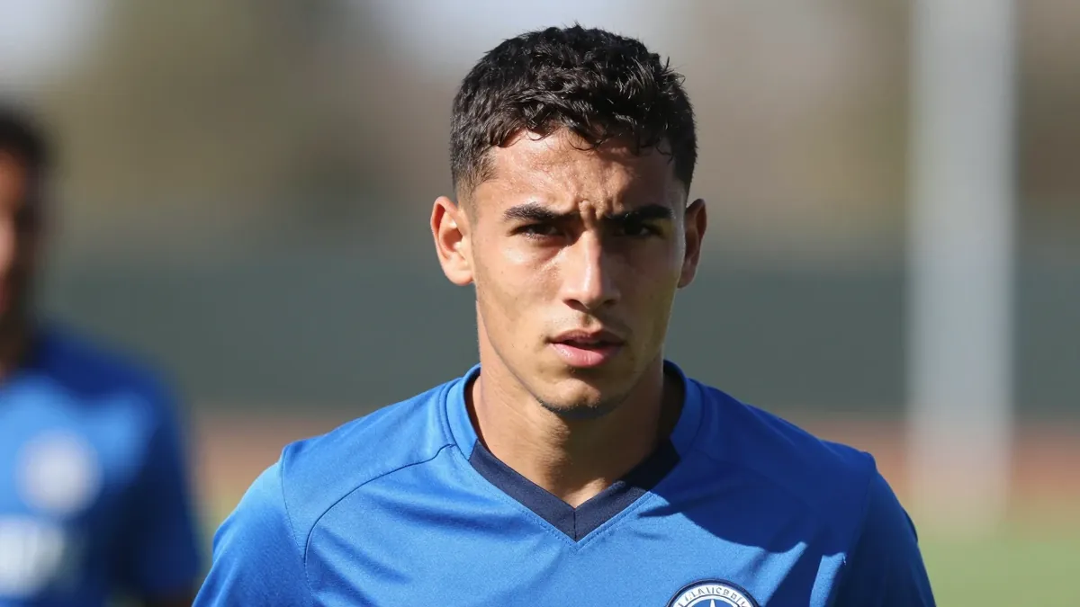 Dutch side Utrecht are weighing a move for Norrkoping's 21-year-old Tunisia-Sweden right-back Moutaz Neffati, reports...